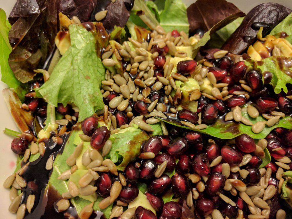 Pomegranate Avocado Quick and Easy Salad - Online Nutrition Advice